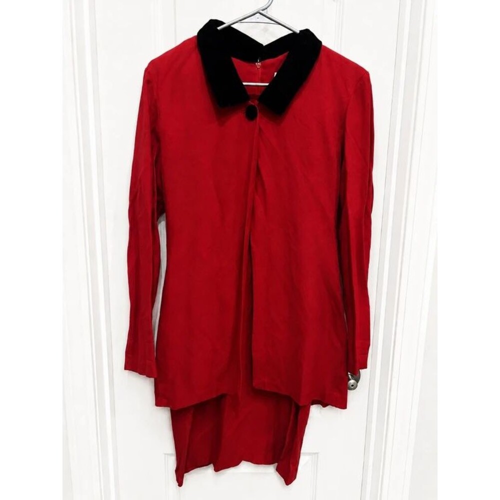 Scarlett Red Black Velvet Collar Size 5/6
